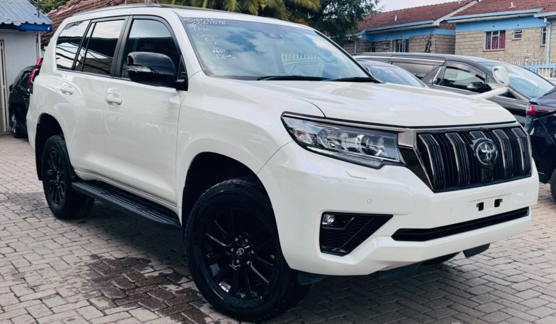 
								Toyota Land Cruiser Prado TXL full									