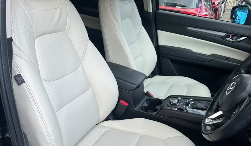 
								Mazda CX-5 full									