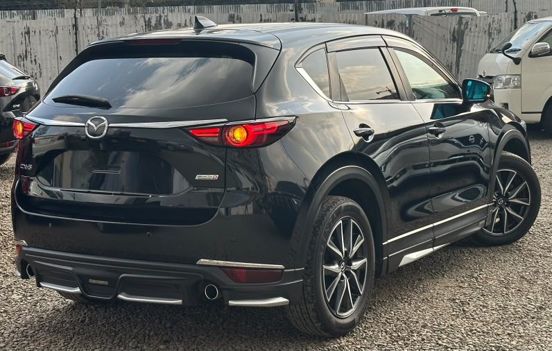 
								Mazda CX-5 full									