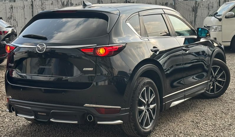
								Mazda CX-5 full									