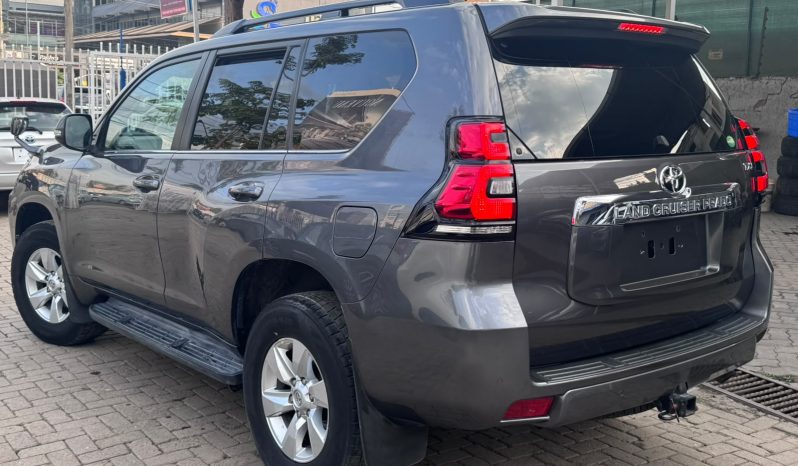 
								Toyota Land Cruiser Prado TXL full									
