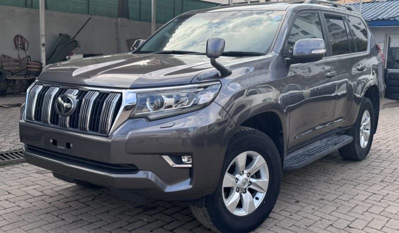 
								Toyota Land Cruiser Prado TXL full									