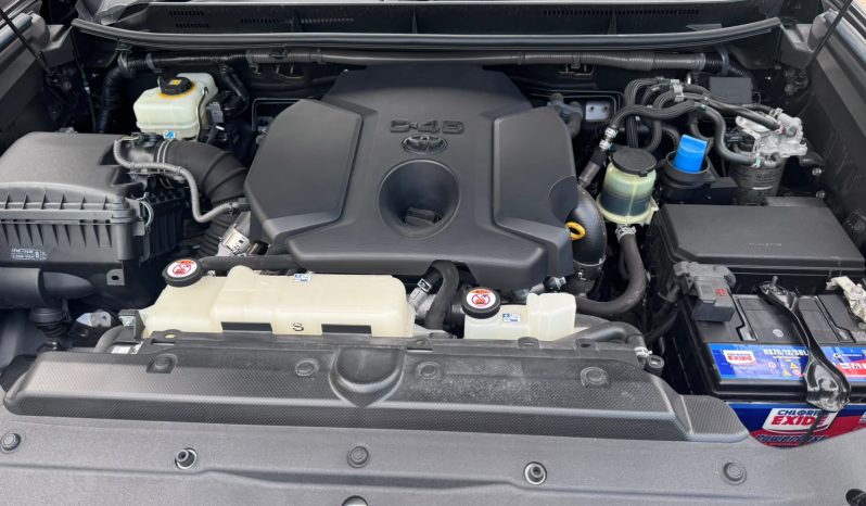 
								Toyota Land Cruiser Prado TXL full									