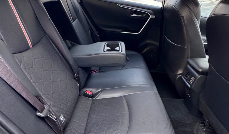 
								Toyota Rav4 full									