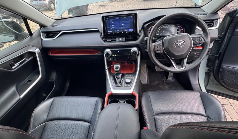 
								Toyota Rav4 full									