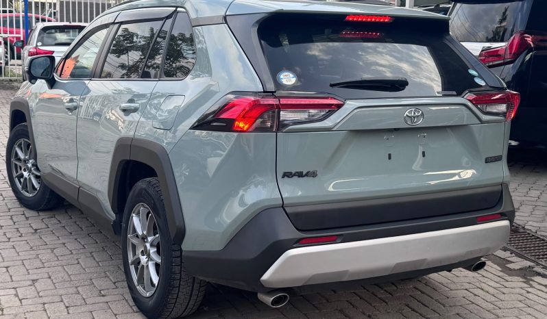 
								Toyota Rav4 full									