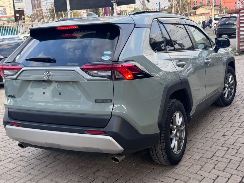 
								Toyota Rav4 full									