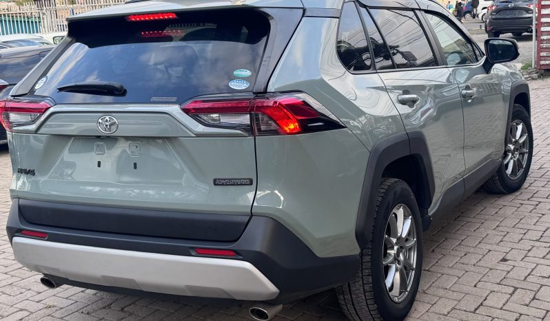 
								Toyota Rav4 full									