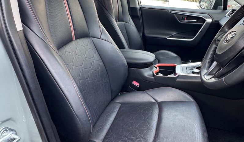 
								Toyota Rav4 full									