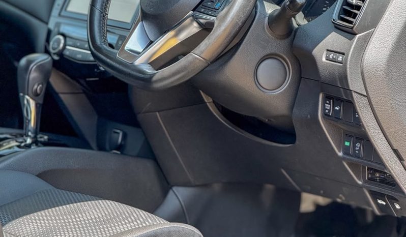 
								Nissan X-trail full									