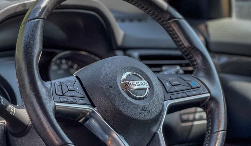 
								Nissan X-trail full									