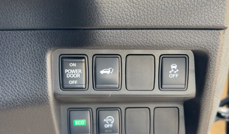 
								Nissan X-trail full									