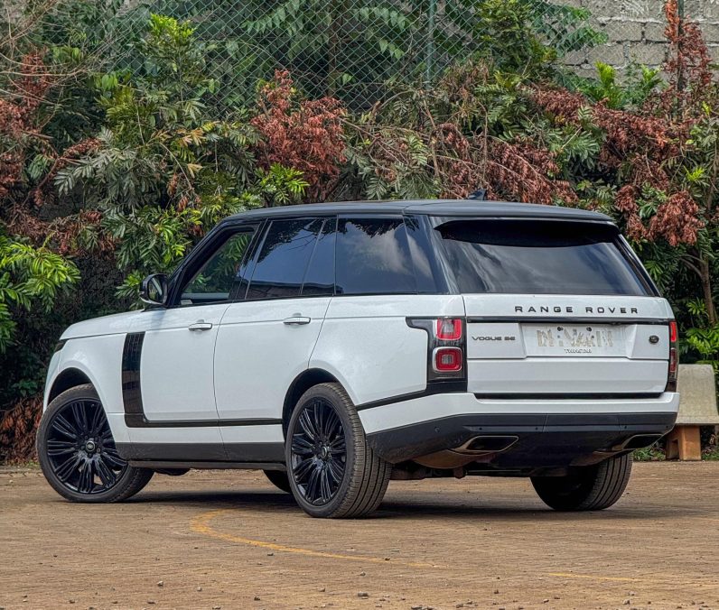 
								Range Rover Vogue SE full									
