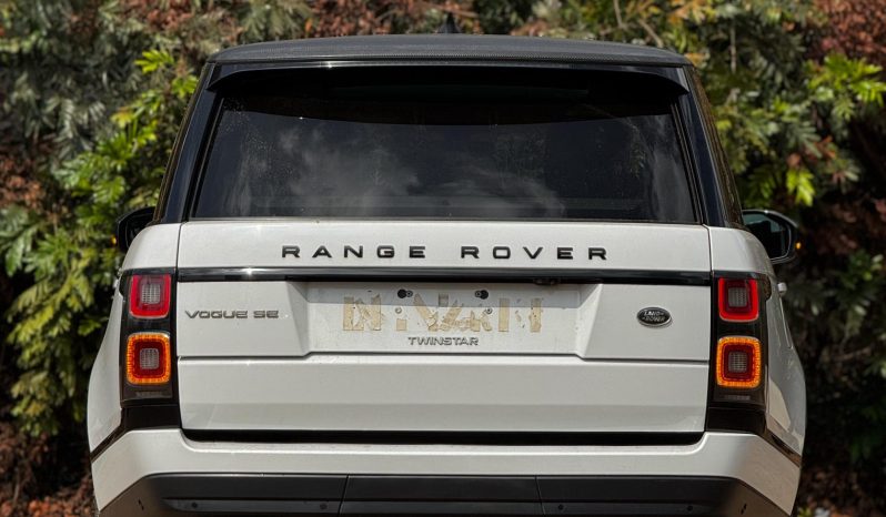 
								Range Rover Vogue SE full									