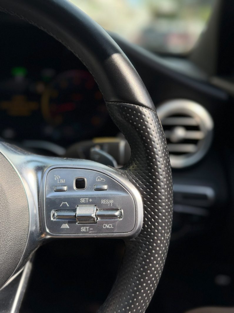 
								Mercedes Benz C200 full									
