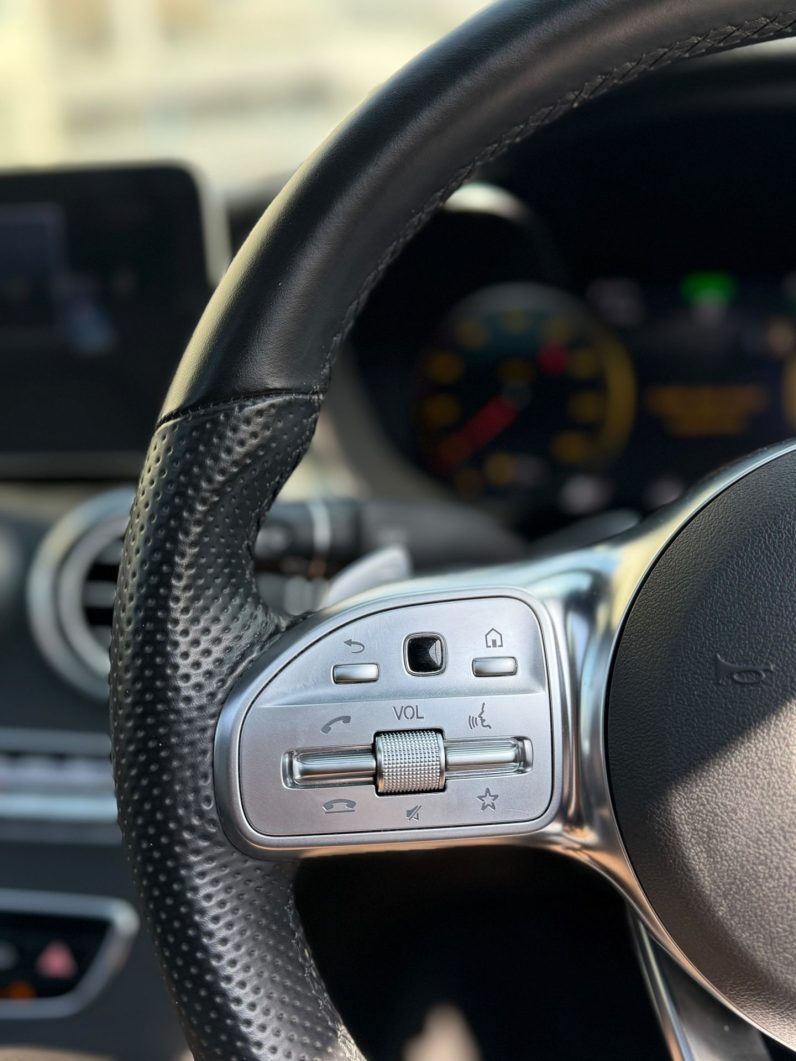 
								Mercedes Benz C200 full									