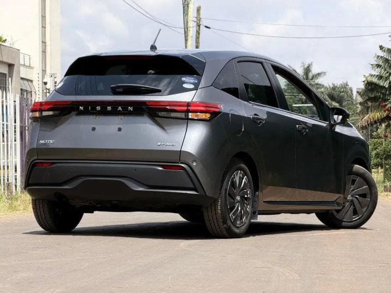 
								Nissan Note E-Power full									