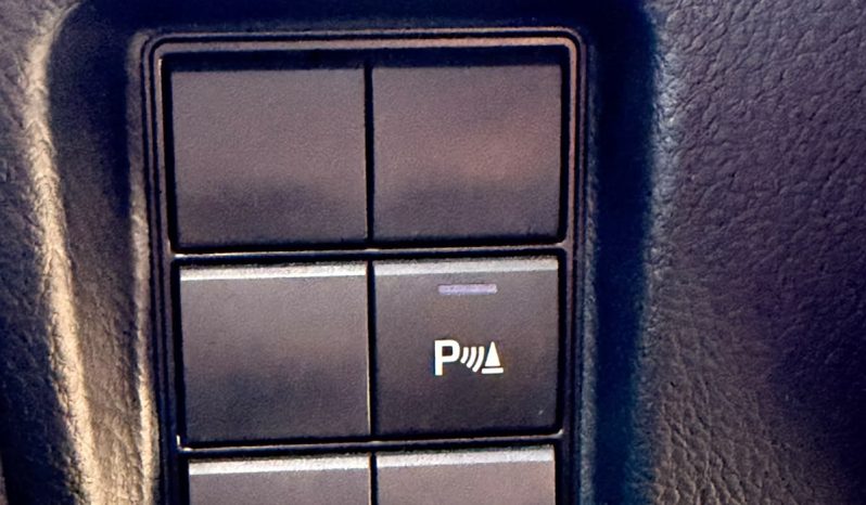 
								Toyota Land Cruiser Prado TXL full									
