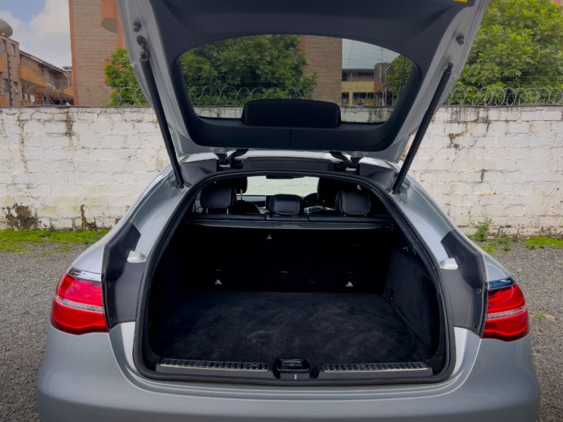 
								Mercedes Benz GLC 220d full									