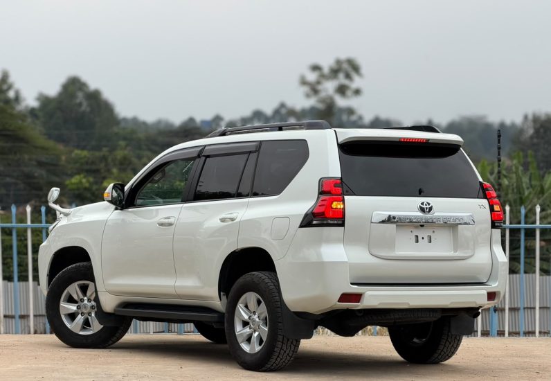 
								Toyota Land cruiser prado Tx full									