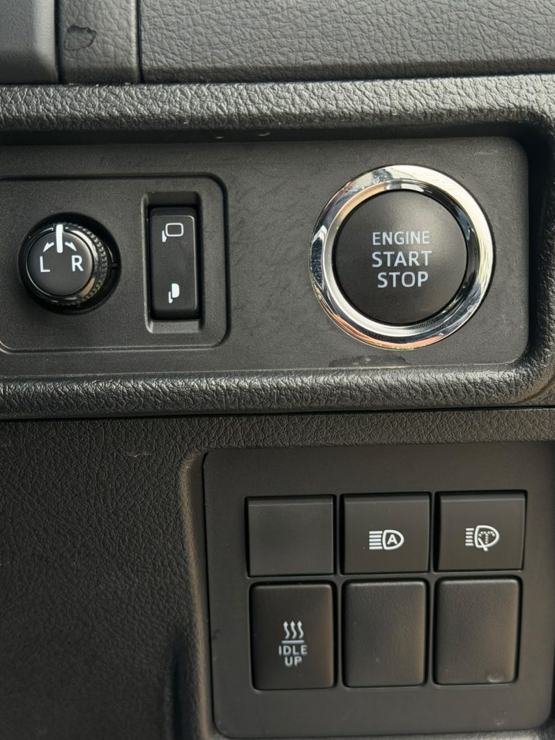 
								Toyota Land cruiser prado Tx full									