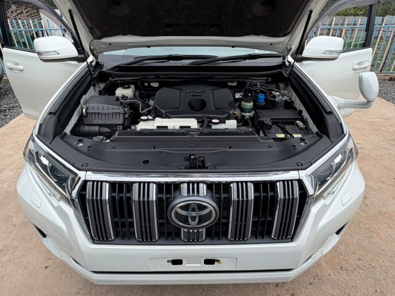 
								Toyota Land cruiser prado Tx full									