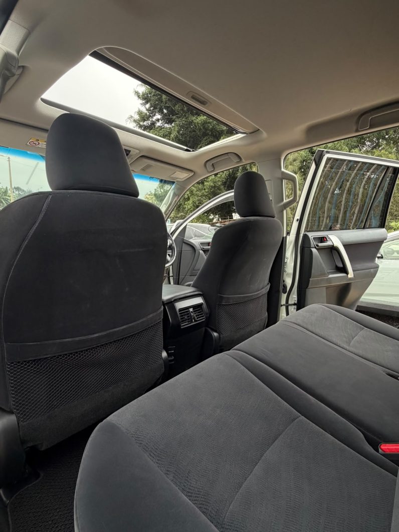 
								Toyota Land cruiser prado Tx full									