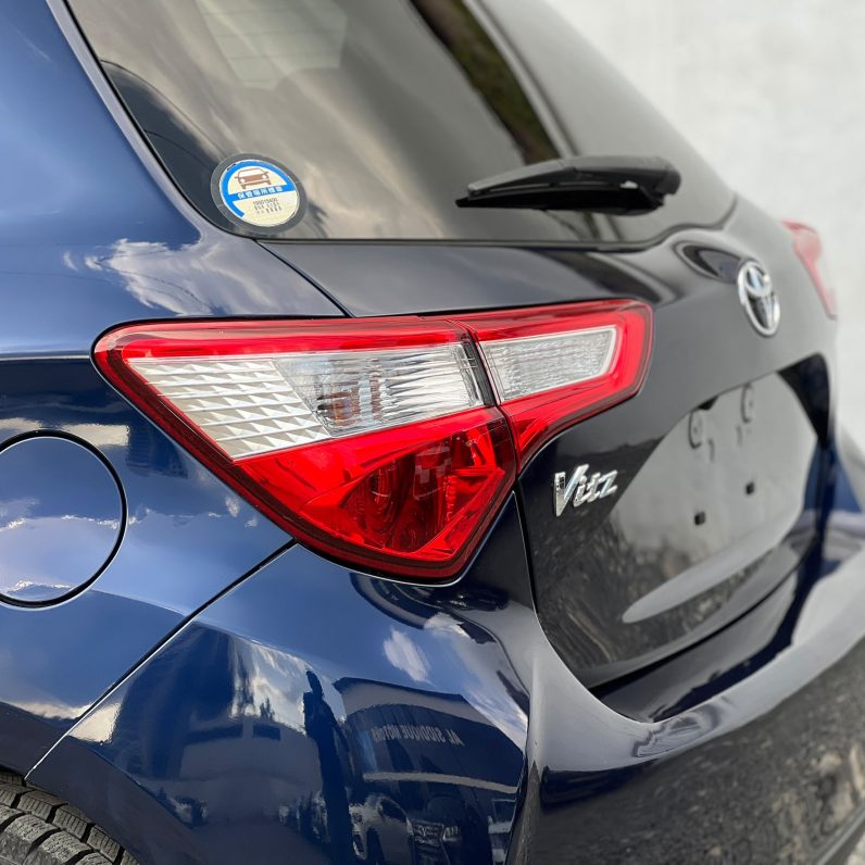 
								Toyota Vitz full									