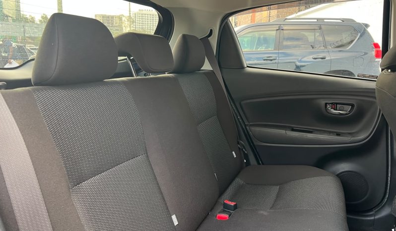 
								Toyota Vitz full									