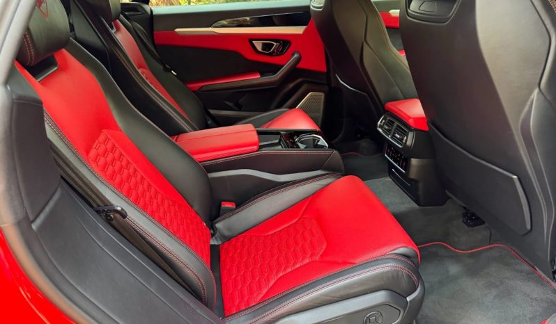 
								Lamborghini Urus full									