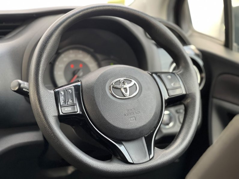 
								Toyota Vitz full									