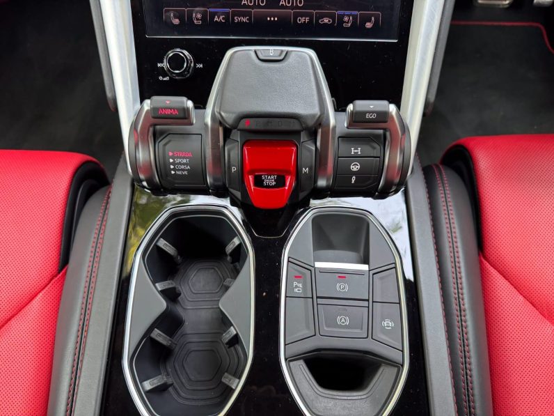
								Lamborghini Urus full									