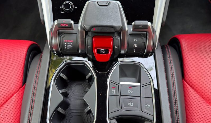 
								Lamborghini Urus full									