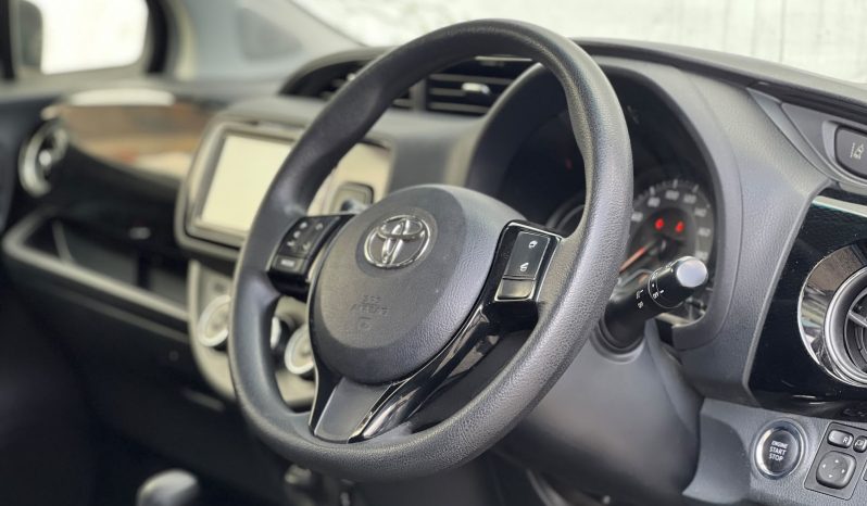 
								Toyota Vitz full									