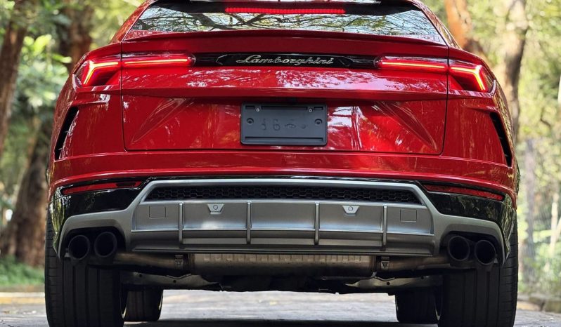 
								Lamborghini Urus full									