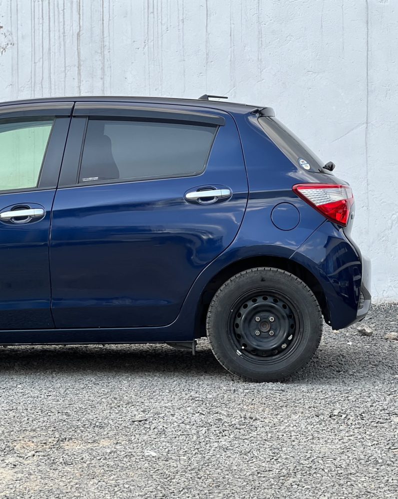 
								Toyota Vitz full									