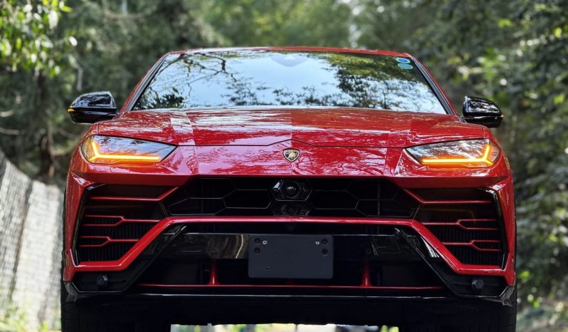 
								Lamborghini Urus full									
