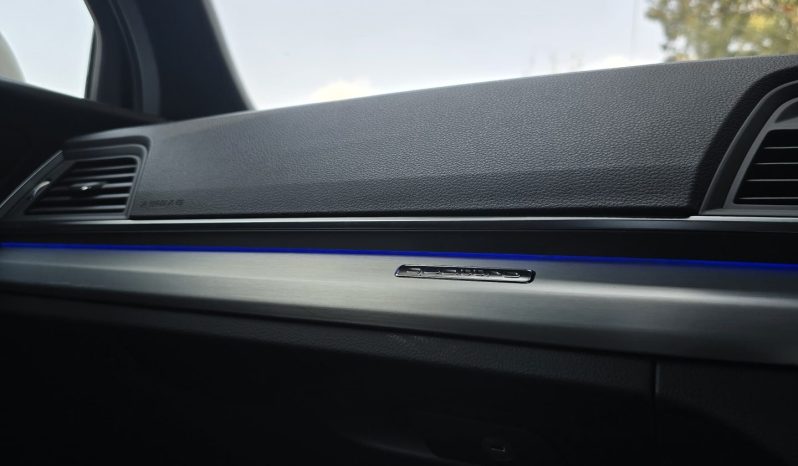 
								Audi Q5 full									
