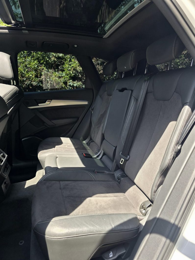 
								Audi Q5 full									