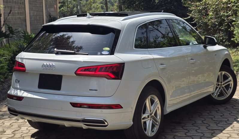 
								Audi Q5 full									