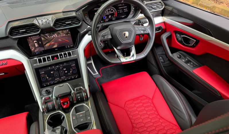 
								LAMBORGHINI URUS full									