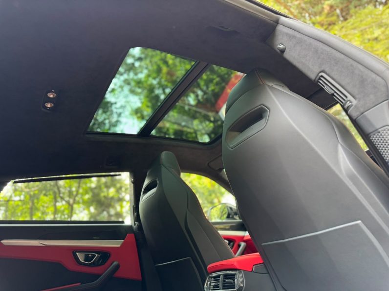 
								LAMBORGHINI URUS full									