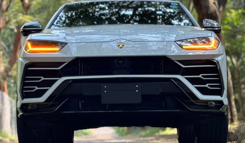 
								LAMBORGHINI URUS full									