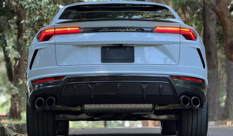 
								LAMBORGHINI URUS full									