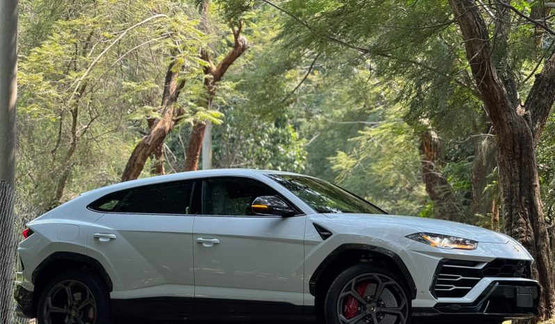
								LAMBORGHINI URUS full									