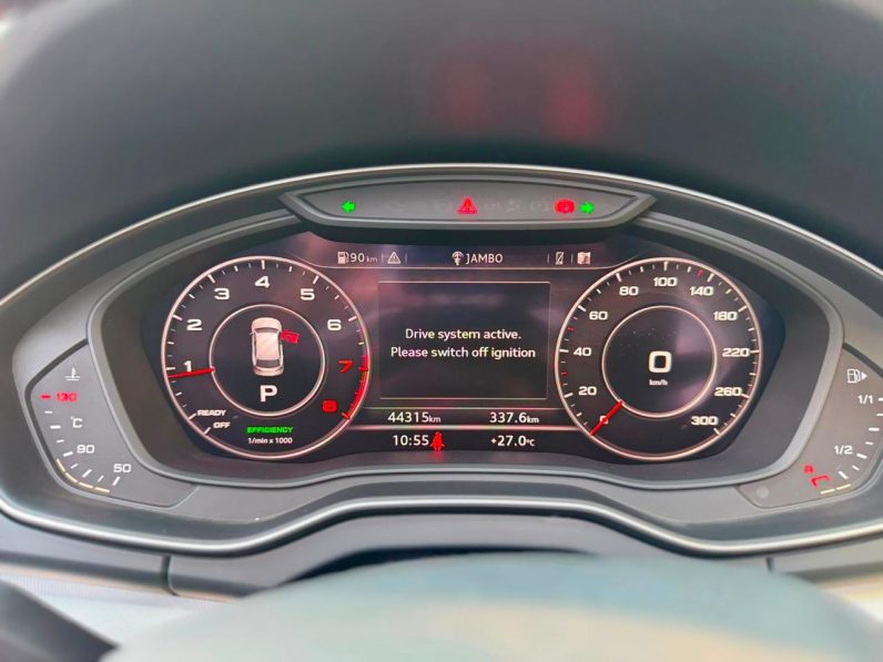 
								Audi Q5 45 TFSI full									