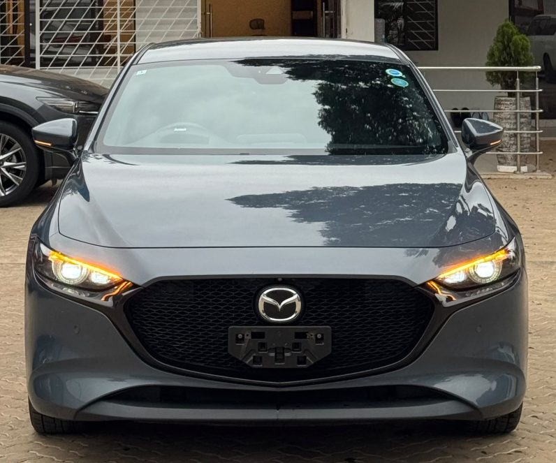 
								Mazda 3 full									