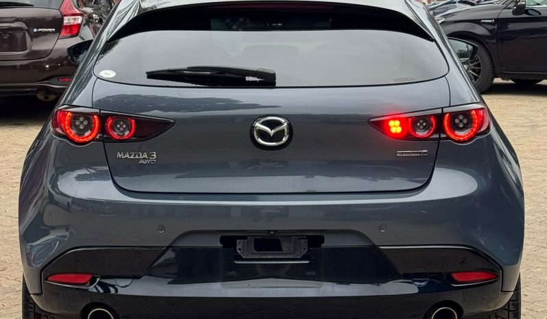 
								Mazda 3 full									