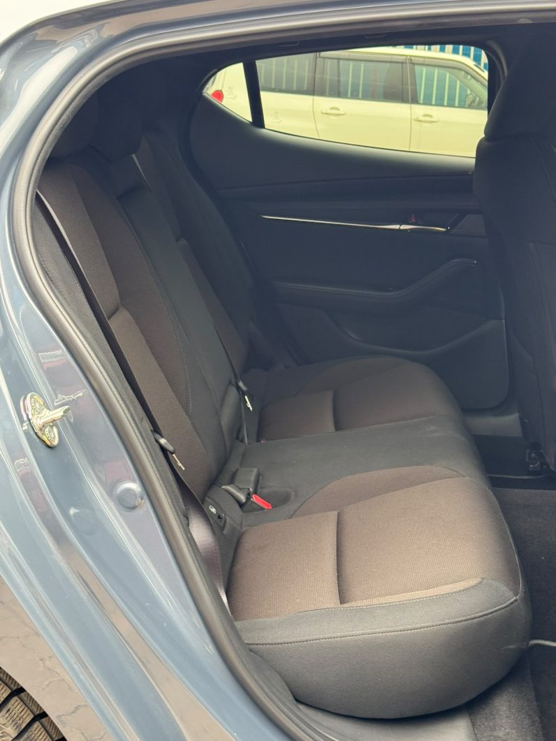 
								Mazda 3 full									