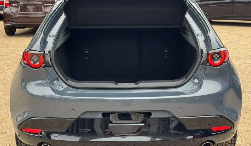 
								Mazda 3 full									
